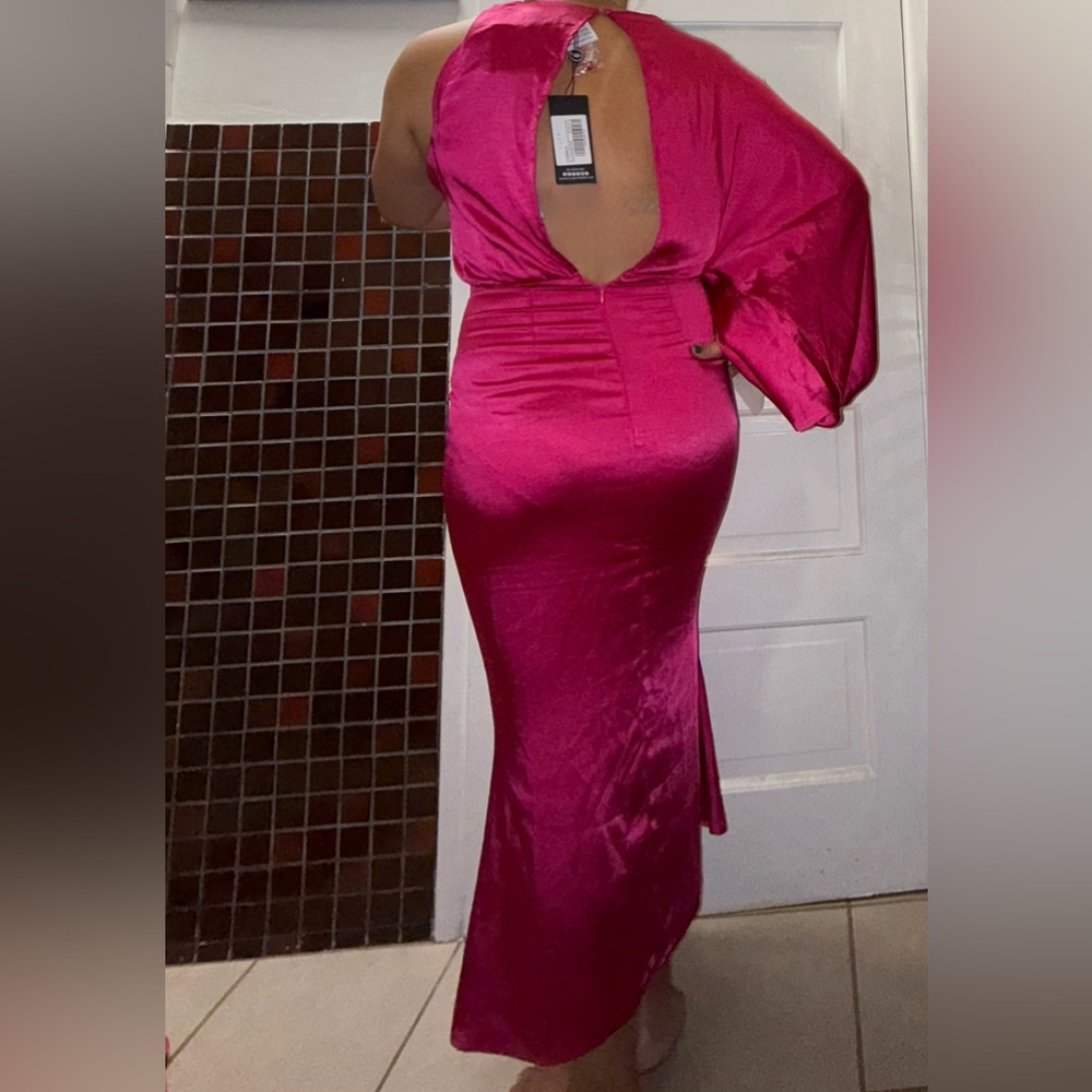 Club L London Pink Satin One Shoulder Dress - Picture 7 of 7